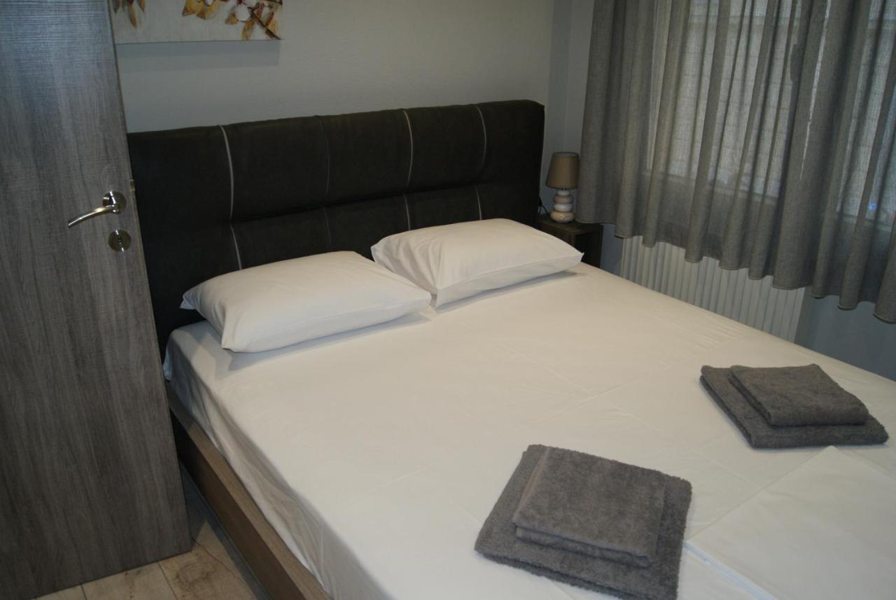 City Room *
