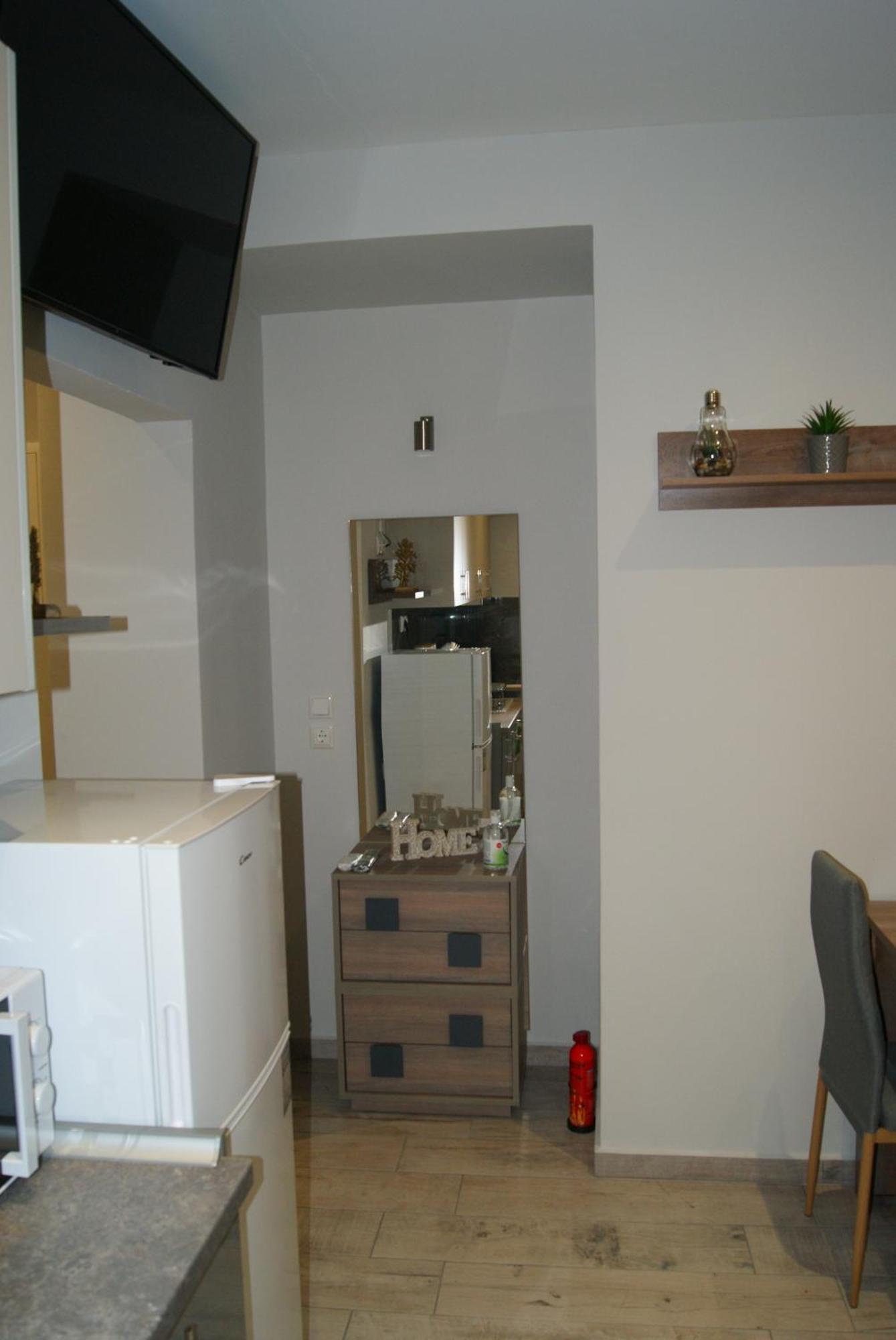 City Room Apartment *