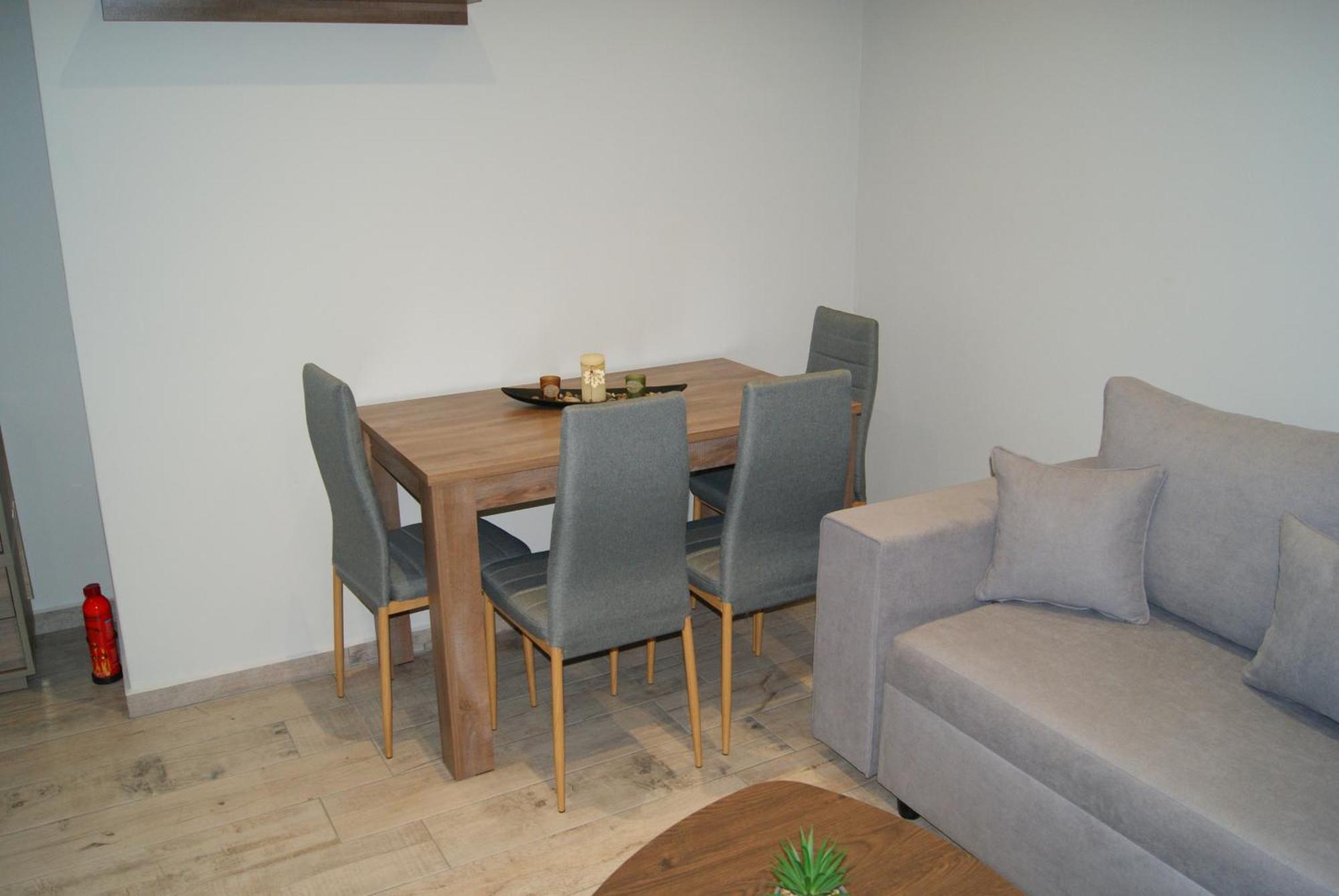City Room * Volos